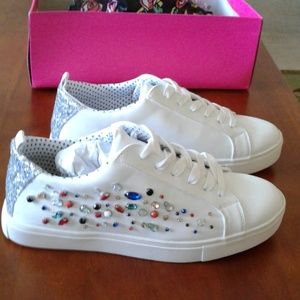 Betsey Johnson Tippie sneakers